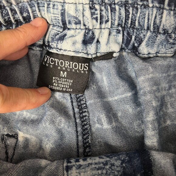 Victorious Men’s Jogger Shorts Bermudas Money All Over Print size Medium Grunge - Picture 7 of 10